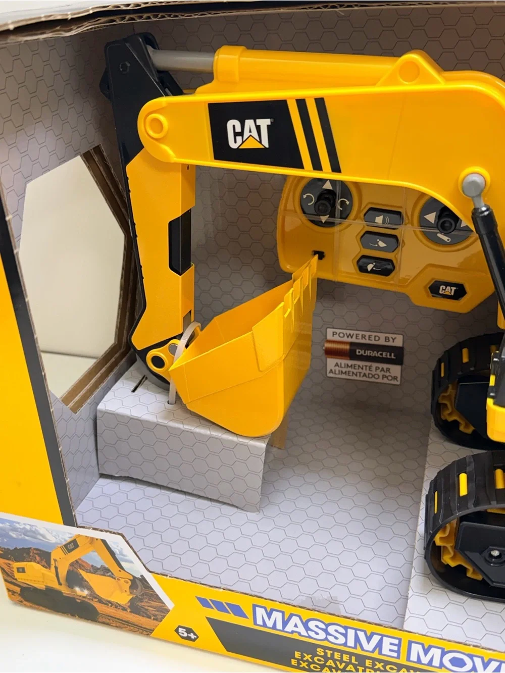CAT Massive Mover RC Steel Dump Truck 2.4GHz Remote Control Rechargeable.